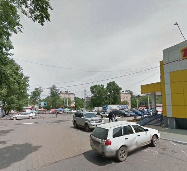 Банкомат Газпромбанка по адресу ул. Краснореченская, д. 44, иагазин «Три Толстяка»